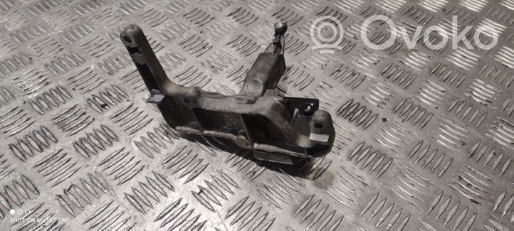 Volvo S60 Engine mounting bracket AV6Q9B470