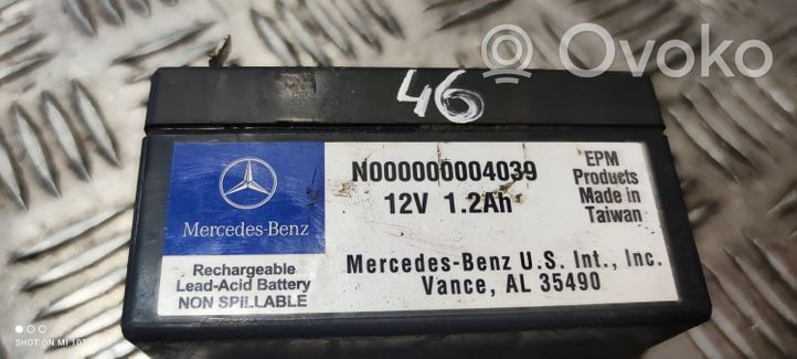 Mercedes-Benz ML W164 Akumuliatorius N000000004039