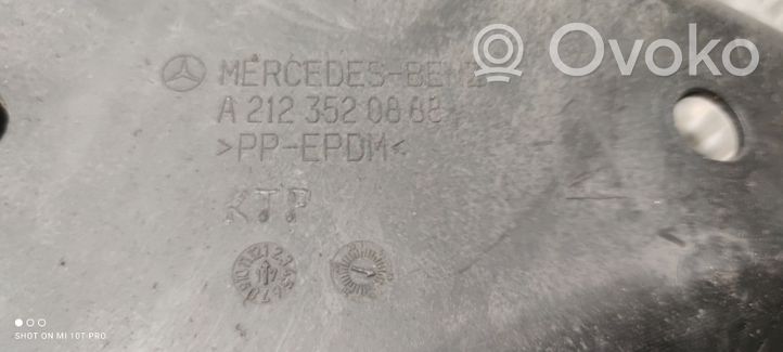 Mercedes-Benz E W212 Copertura/vassoio sottoscocca posteriore A2123520888