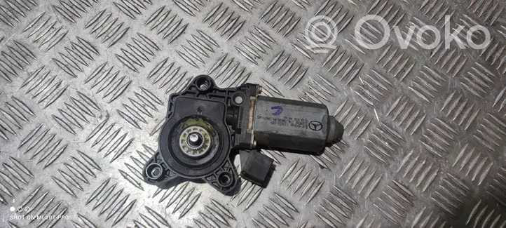 Mercedes-Benz C W204 Moteur de lève-vitre de porte avant A2208204642