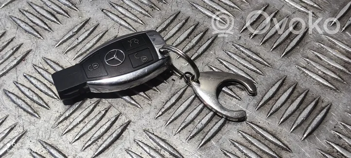 Mercedes-Benz GLC C253 Chiave/comando di accensione 111222