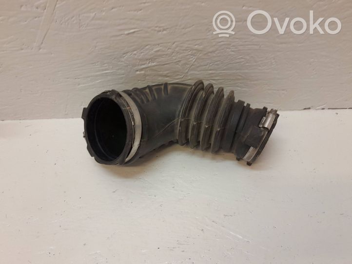 Audi A4 S4 B8 8K Turboahtimen ilmanoton letku 06H129629E