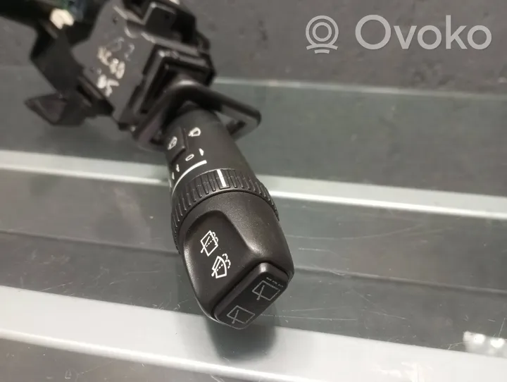 Volvo XC70 Wiper control stalk 30768101