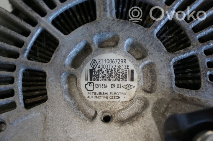 Opel Vivaro Generatore/alternatore 