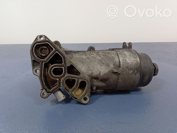 Volvo V50 Oil filter cover 01