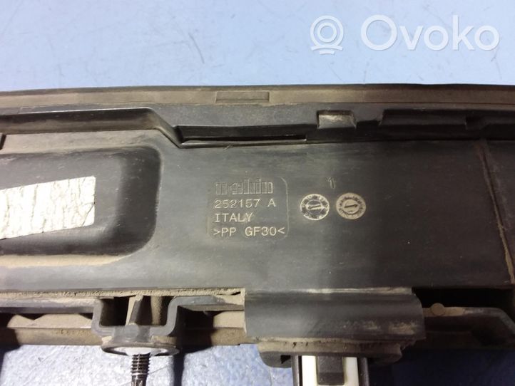 BMW 7 G11 G12 Lampa oświetlenia tylnej tablicy rejestracyjnej 7357105