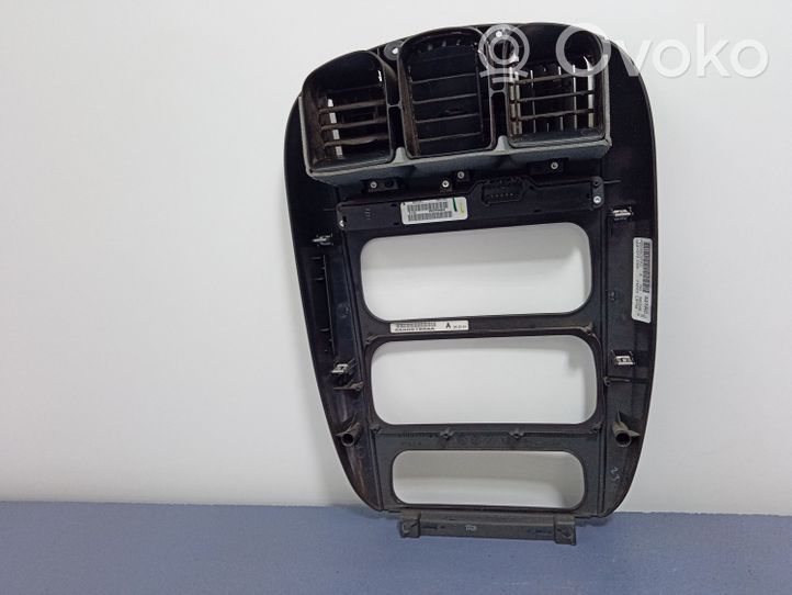 Chrysler Grand Voyager IV Copertura griglia di ventilazione laterale cruscotto P05005027