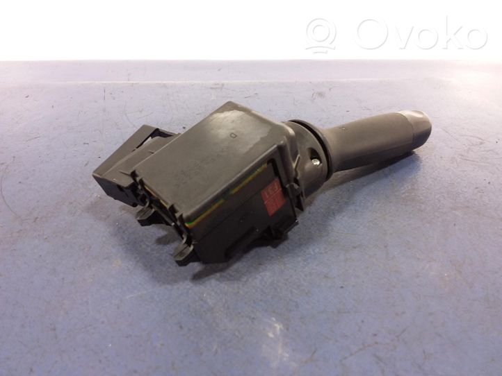 Toyota Yaris Commodo, commande essuie-glace/phare 52210-17F078