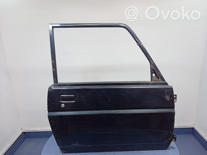 Daihatsu Rocky Front door 01