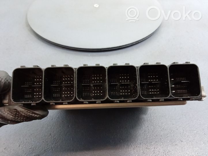 Audi Q7 4M Unité de commande, module ECU de moteur 0281036018