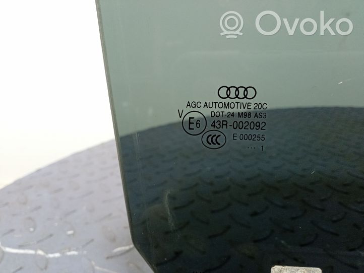 Audi Q7 4M Vetro del finestrino della portiera posteriore 01