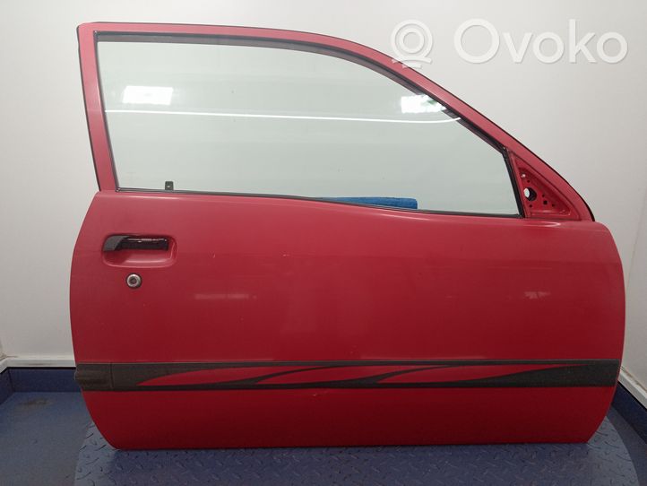 Toyota Starlet (P90) V Portiera anteriore 01