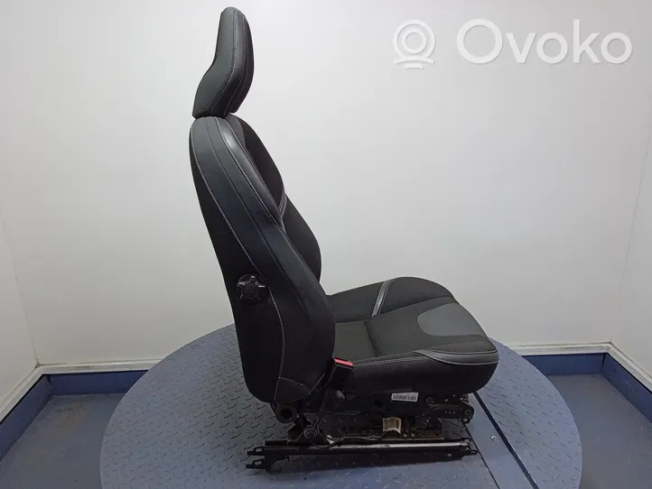 Volvo V40 Siège conducteur avant 01