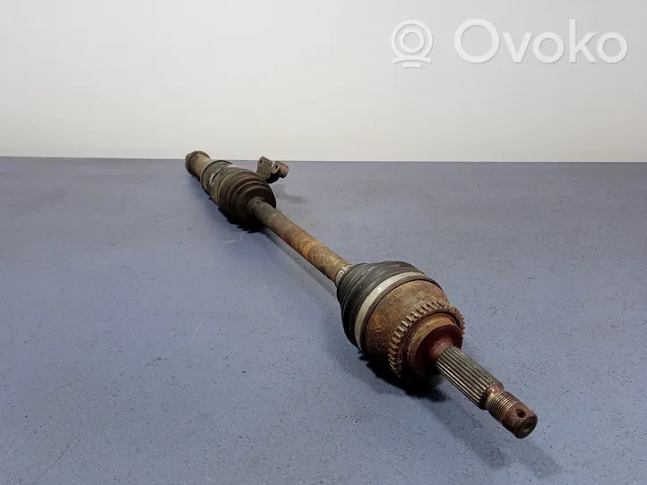 Mitsubishi Space Wagon Front driveshaft 01