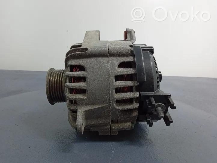 Opel Insignia B Generatore/alternatore 39218015