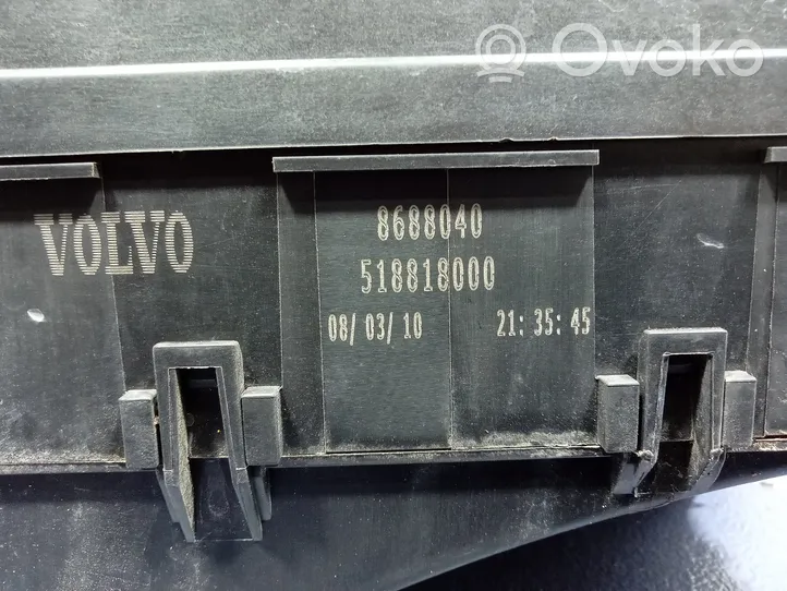 Volvo S40 Saugiklių dėžė (komplektas) 8688040