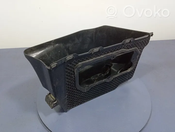 Volvo XC60 Intake resonator 32219195