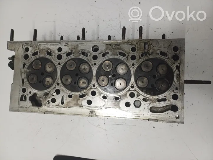 Volkswagen PASSAT B8 Engine head 04L103373E