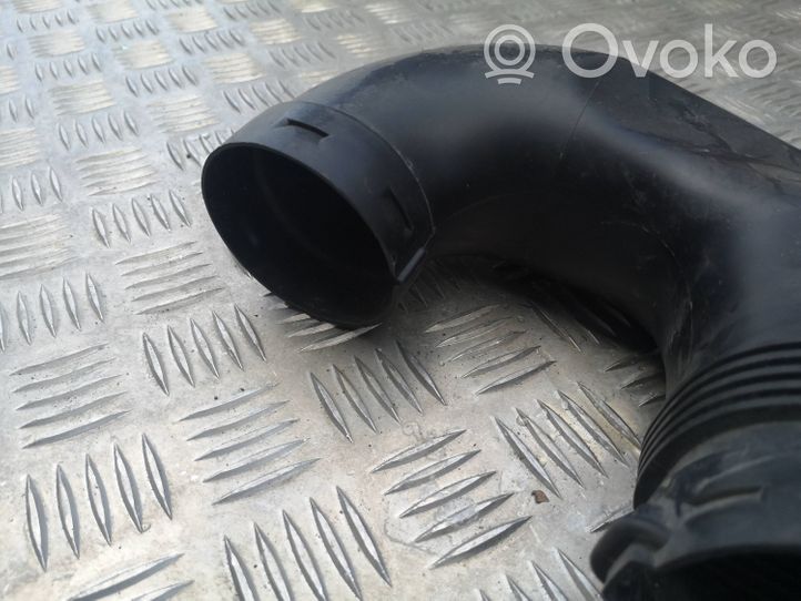 Volkswagen Touran II Air intake duct part 1K0129618BQ