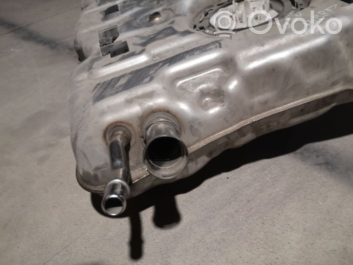 BMW 5 G30 G31 Serbatoio del carburante 7488708