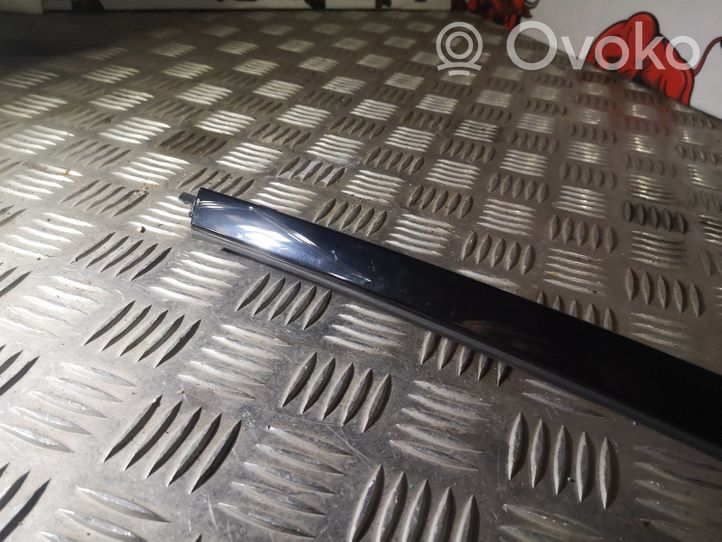 BMW M4 F82 F83 Rivestimento modanatura del vetro della portiera anteriore 7433338