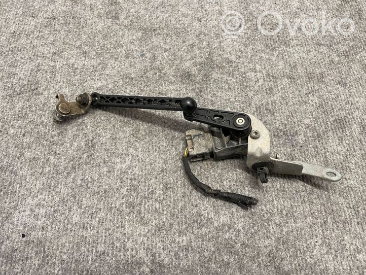 Volvo XC40 Sensor de nivel del faro delantero/principal 32221477