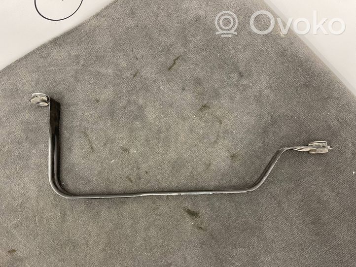 Audi A4 S4 B9 Soporte de montaje del depósito de combustible 8W0201653G