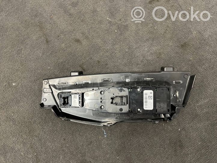 BMW X3 G01 Interruttore di controllo dell’alzacristalli elettrico 6847099