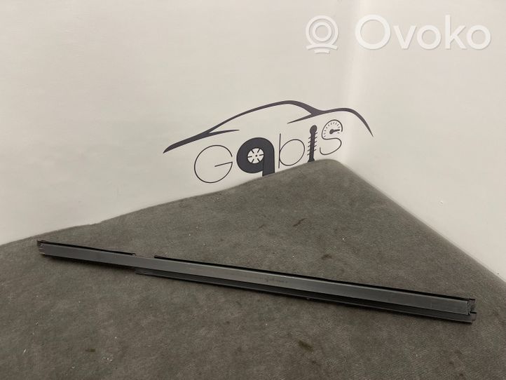 BMW 5 G30 G31 Guarnizione in gomma finestrino/vetro portiera posteriore 7336983