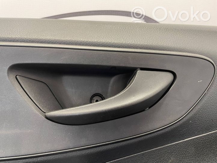 Mercedes-Benz Vito Viano W447 Rivestimento del pannello della portiera anteriore A4477271878