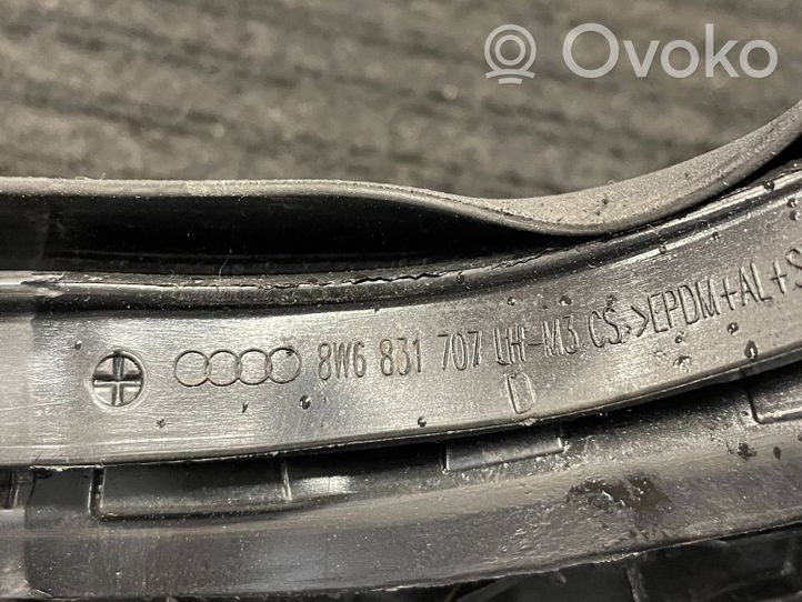 Audi A5 Priekšpusē apdares gumija (virsbūvē) 8W6831707