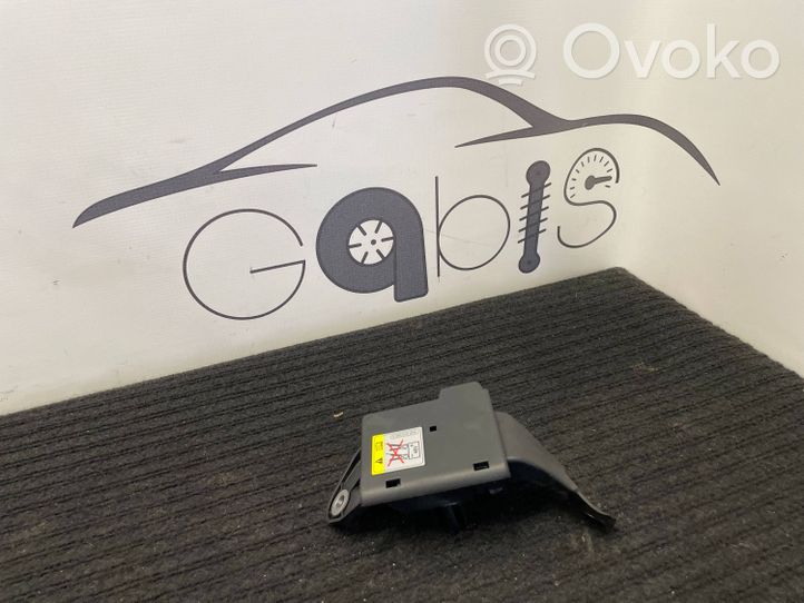 Audi Q7 4M Current control relay 4M0010006B