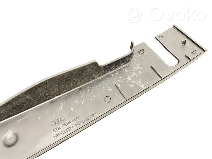 Audi A5 Rivestimento dell’estremità del parafango 8W6820581G