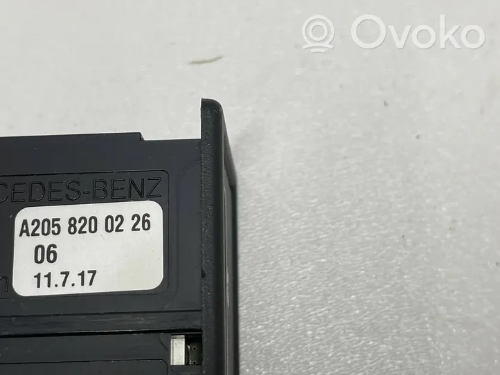 Mercedes-Benz GLC X253 C253 Connecteur/prise USB A2058200226