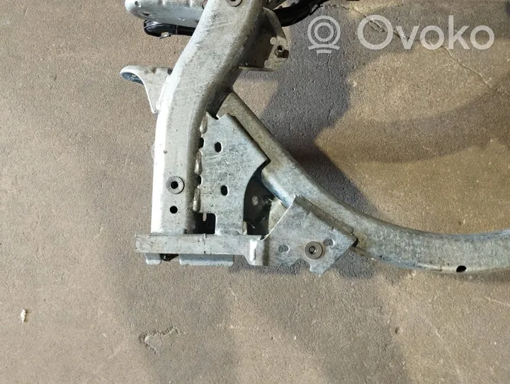 BMW i4 Rama pomocnicza przednia 791542808