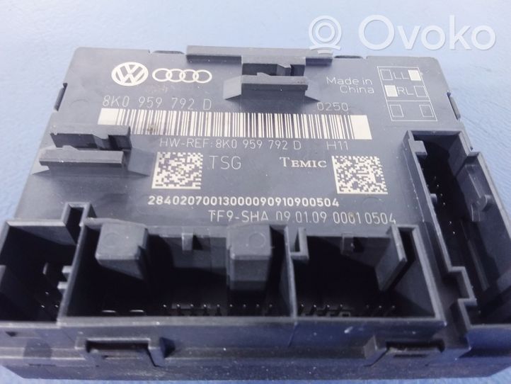 Audi A4 S4 B8 8K Keskuslukituksen rele 8K0959792D