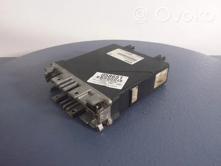 Volkswagen Transporter - Caravelle T4 Komputer / Sterownik ECU silnika 0261200334