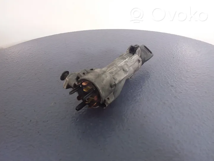 Audi A4 S4 B5 8D Virtalukko 4B0905851C