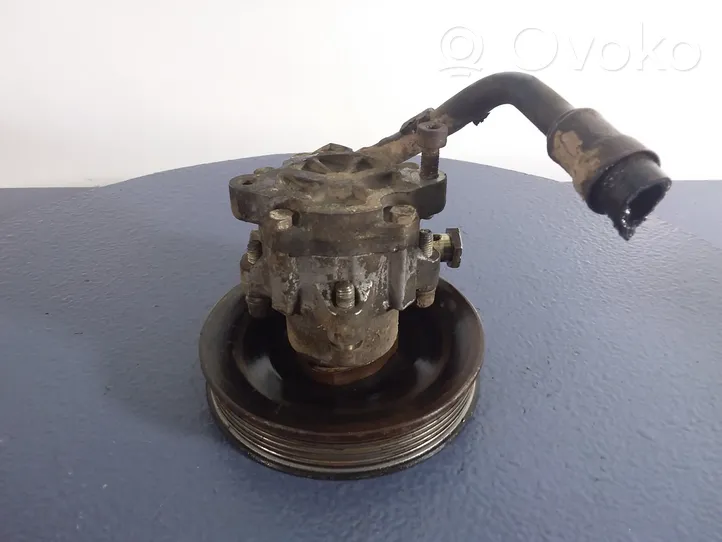 Volkswagen Transporter - Caravelle T4 Power steering pump 01