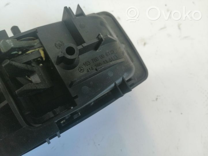 Mercedes-Benz ML W163 Interruptor para abrir la puerta trasera 1637600061