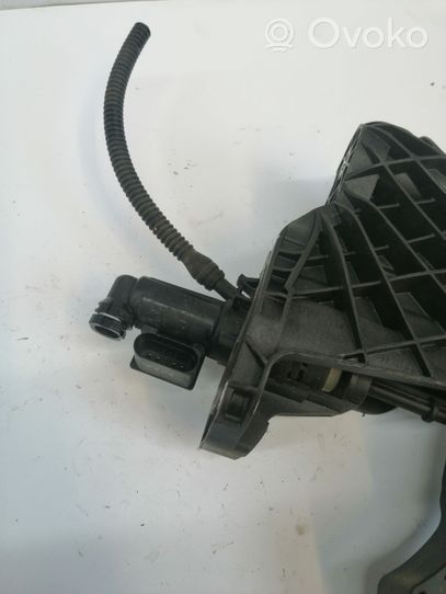 Volkswagen Scirocco Clutch pedal 1Q1721059K