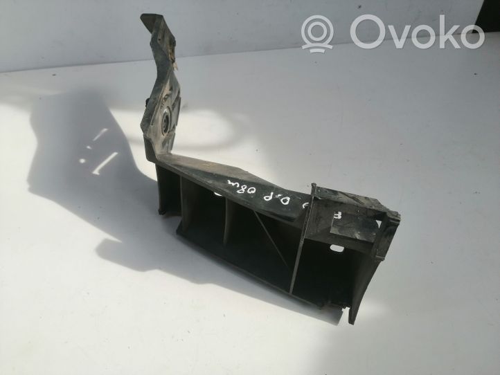 Volkswagen Polo IV 9N3 Support de coin de pare-chocs 6Q6807376