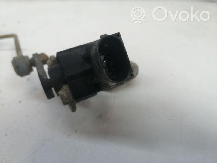 Mercedes-Benz E W211 Sensore di livello faro/fanale A0105427717