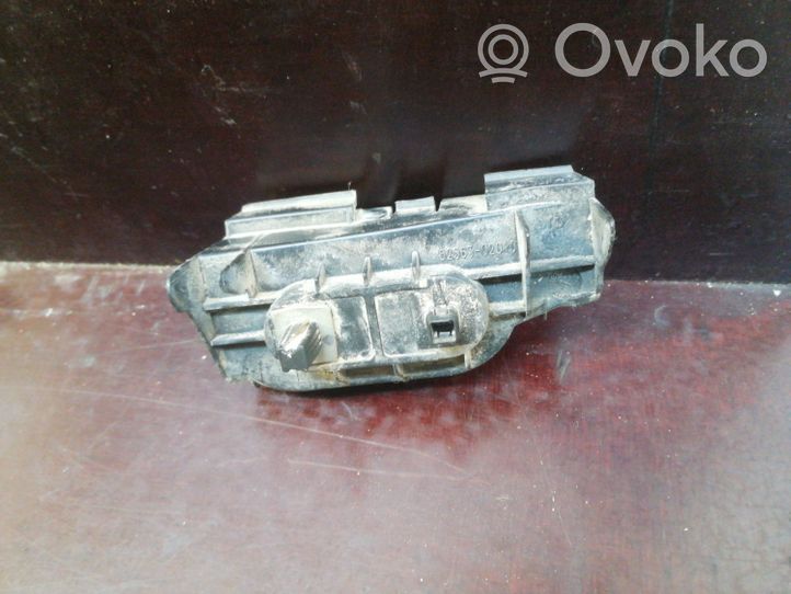 Toyota Corolla E120 E130 Soporte de montaje del parachoques trasero 5256302010