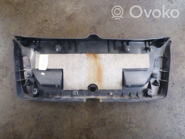 Volkswagen Golf V Garnitures hayon 1K6867601D