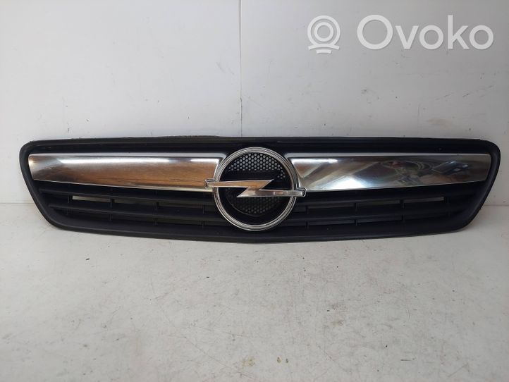 Opel Meriva A Griglia superiore del radiatore paraurti anteriore 13207140