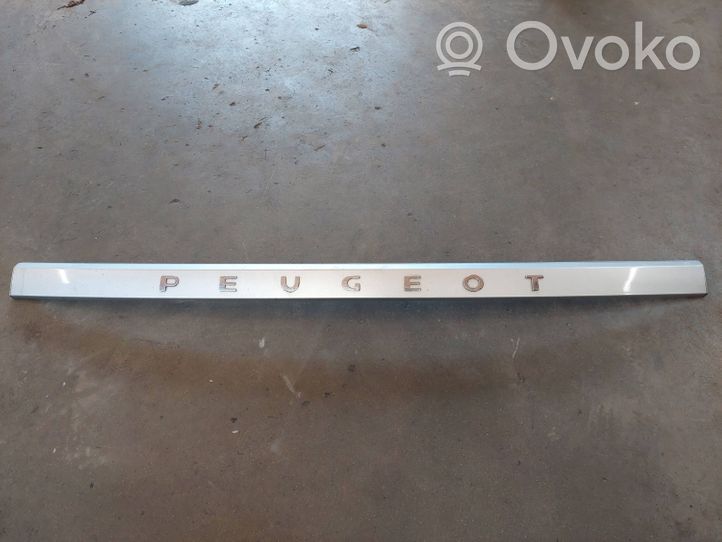 Peugeot 1007 Moulure de porte battante 