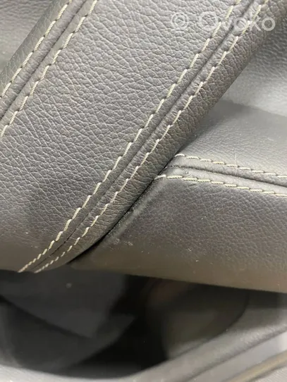 Maserati Ghibli Garniture de panneau carte de porte avant 06700189620