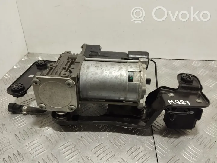 BMW X5 E70 Compressore/pompa sospensioni pneumatiche 6789938