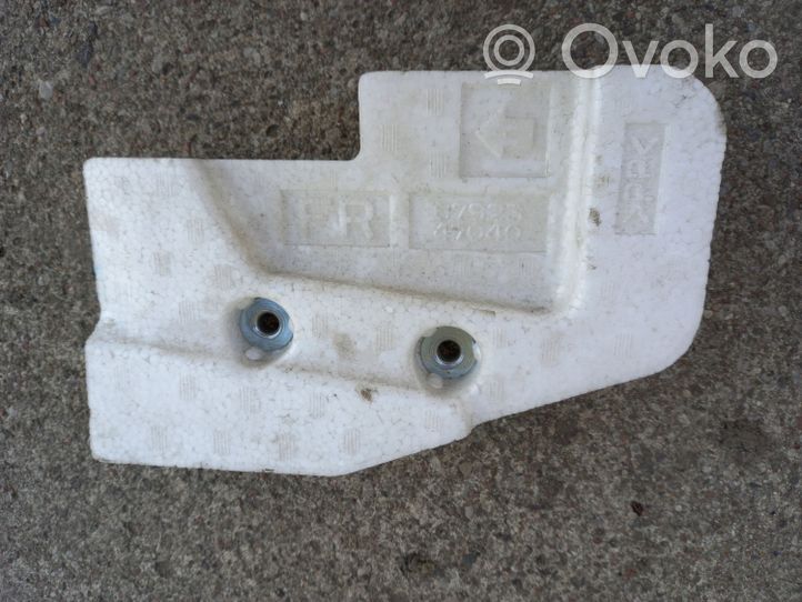 Toyota Prius (XW30) Putoplastas priekinio bamperio 6792347040